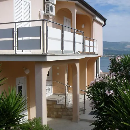 Helles Studioappartement Mit Grossem Balkon Apartment